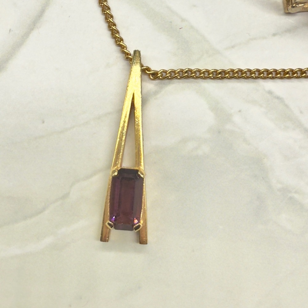 Avon Gold Tone Purple Glass Stone Gems Necklace Earrings Bracelet Set - Picture 6 of 16